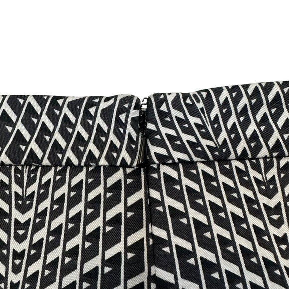 Halogen Pencil Skirt Geometric Black White 12 - Picture 8 of 12